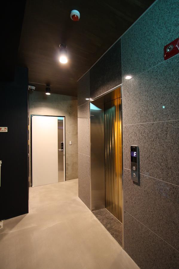 Nabi Hostel Seoul Exteriör bild
